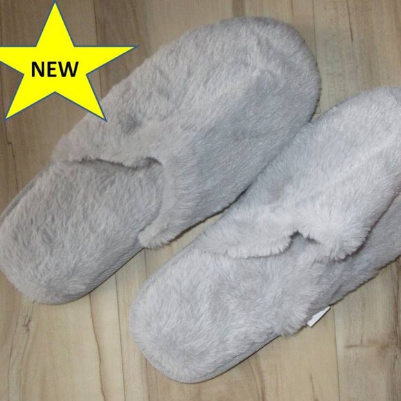 New Memory Foam Slippers For Men or Women -  Size L (10 to 11) Gift Wrapped - Picture 1 of 3